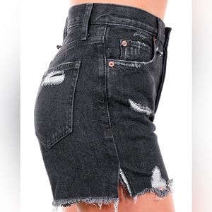 We The Free Makai Cutoff short